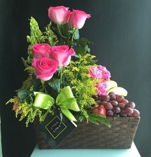 Canasta de Flores y Frutas Diseño Tradicional